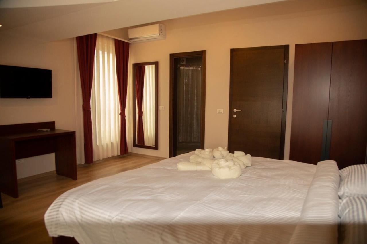 Hotel Oferta Prizren Eksteriør billede